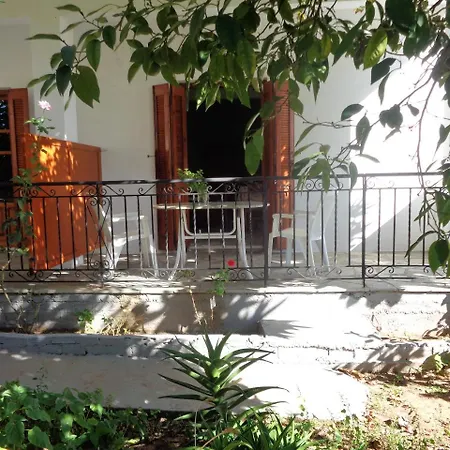 Jenny's House Is Guests' Favorite Part Of Διαμέρισμα Στούπα